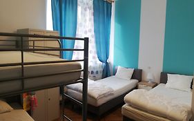 Lorf Hostel&Apartments
